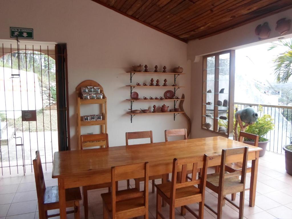 Hotel And Restaurant Guancascos 그라시아스 외부 사진